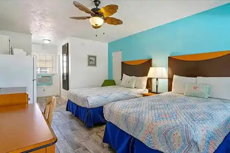 Malibu Resort Motel - 55