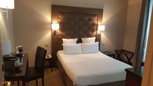 Hôtel Saint Cyr Etoile - 52
