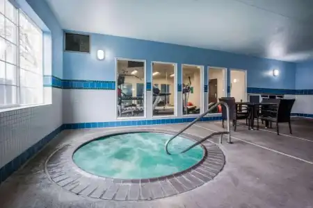 La Quinta Inn & Suites by Wyndham Eugene - 12