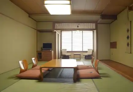 Taisenkaku - 33