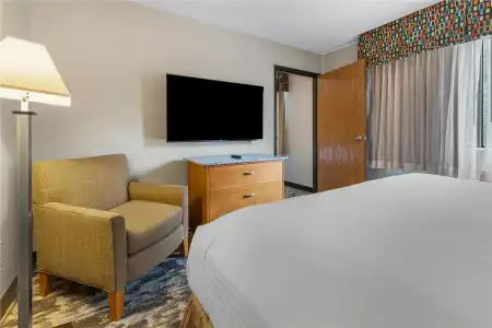 Best Western Ambassador Inn & Suites - 49