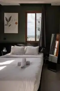 Residence Suites - 86