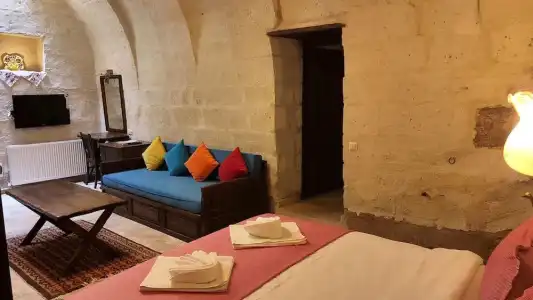Armesos Cave - 36