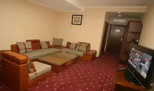 Zargaron Plaza - 108
