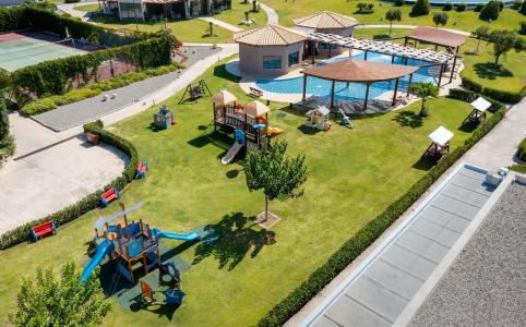 La Marquise Luxury Resort Complex - 32