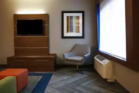 Holiday Inn Express & Suites Louisville Downtown by IHG - 61