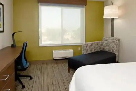 Holiday Inn Express & Suites Fresno South by IHG - 23