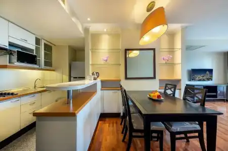 Bandara Silom Suites - 179