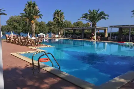 Oasis Kyparissia - 9