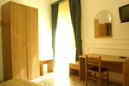 Amici - 4