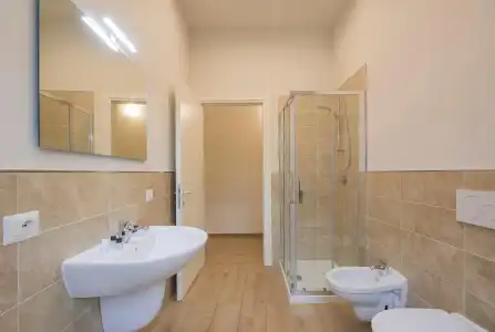 Regis Condo - 6