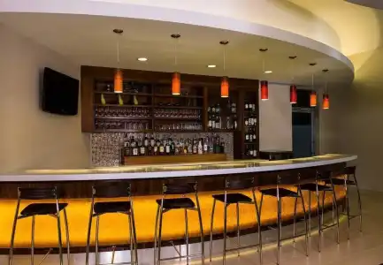 Springhill Suites New York Laguardia Airport - 12