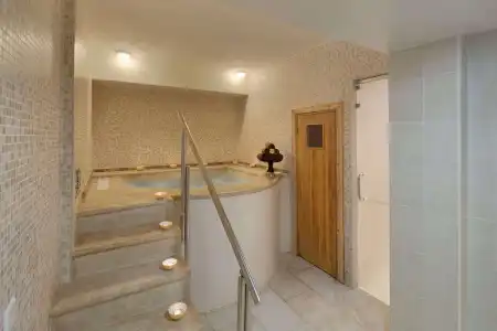 Ramada Resort by Wyndham Dead Sea - 8