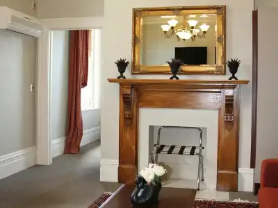Merivale Manor - 10