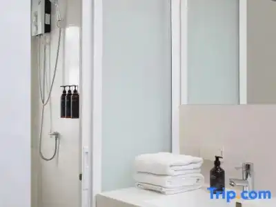 Nantra Silom - 49