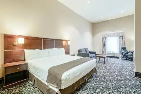 Woodbine and Suites - 36