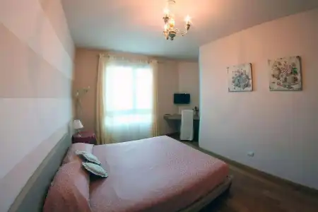 Bombyx Inn - 4