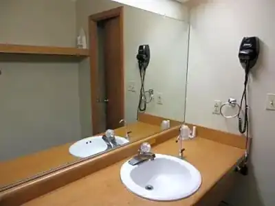 Homestyle Inn & Suites - 33