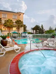 Ayres Anaheim - 9