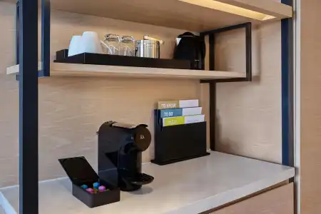 Four Points by Sheraton Phuket Patong Beach Resort - 22