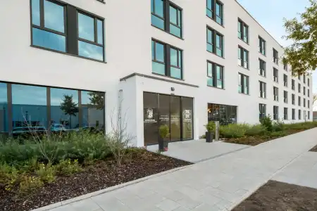 Super 8 by Wyndham Munich City North - 0