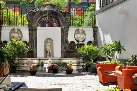 Piazza Bellini & Apartments - 18