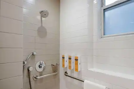 Best Western Plus Hospitality House - 8