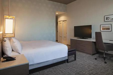 H Los Angeles, Curio Collection by Hilton - 60