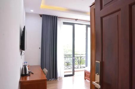 Kim Ngân - 40