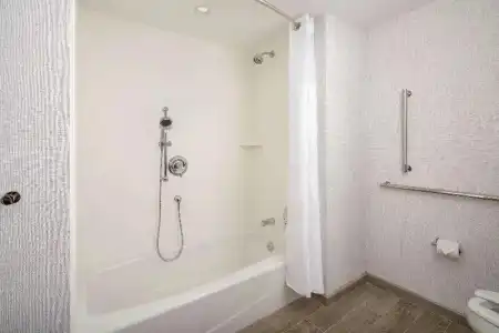 Hilton Garden Inn Miami Brickell South - 37