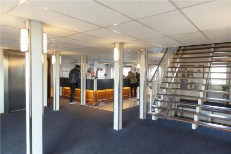 Botel - 32