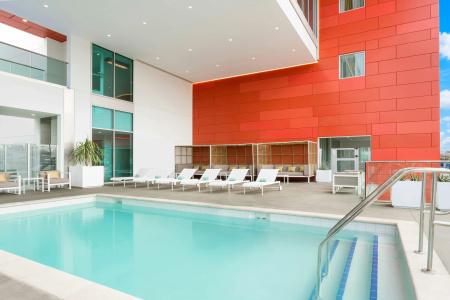 Courtyard by Marriott Santa Monica - 18