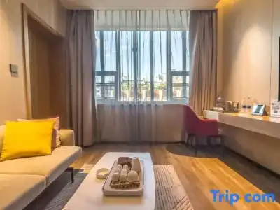 Tropic Towers Apartments - 122