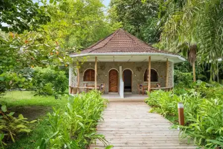 Bliss Praslin - 64