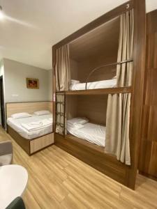 Loft Host Hostel - 21