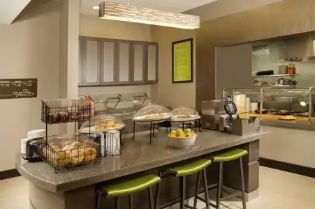 Hilton Garden Inn College Station - 12