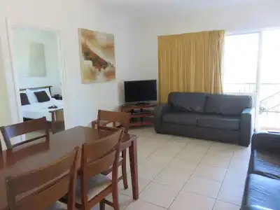 Airlie Beach Apartments - 37