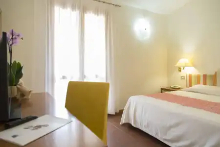 Blu Laconia Village - 9