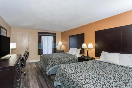 Days Inn by Wyndham Sarasota Bay - 31