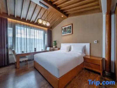 Lijiang Tianyu Boutique - 123