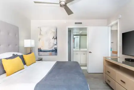 DiamondHead Beach Resort - 5