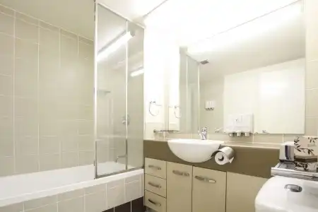 Caloundra Central Apartment - 8