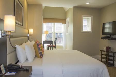 Maverick Suites at 245 Newbury St - 26
