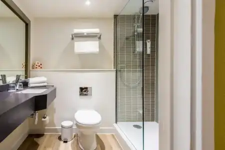 Holiday Inn Brighton Seafront by IHG - 57