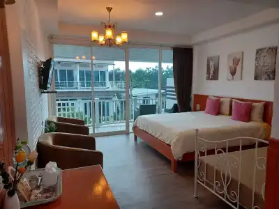 At Koh Larn Resort - 101
