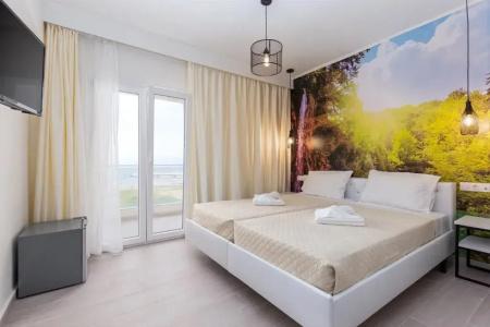 Aqua Luxury Suites by Estia - 2