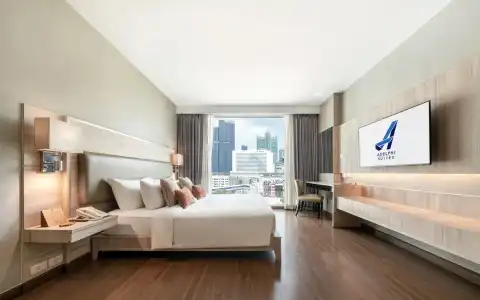 Adelphi Suites Bangkok - 185