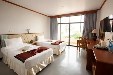 Surin Majestic - 80