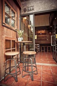 The Arak Bed Bar and Hostel - 21