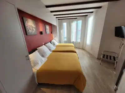 Hôtel Aragon - Centre Ville Gare - 26